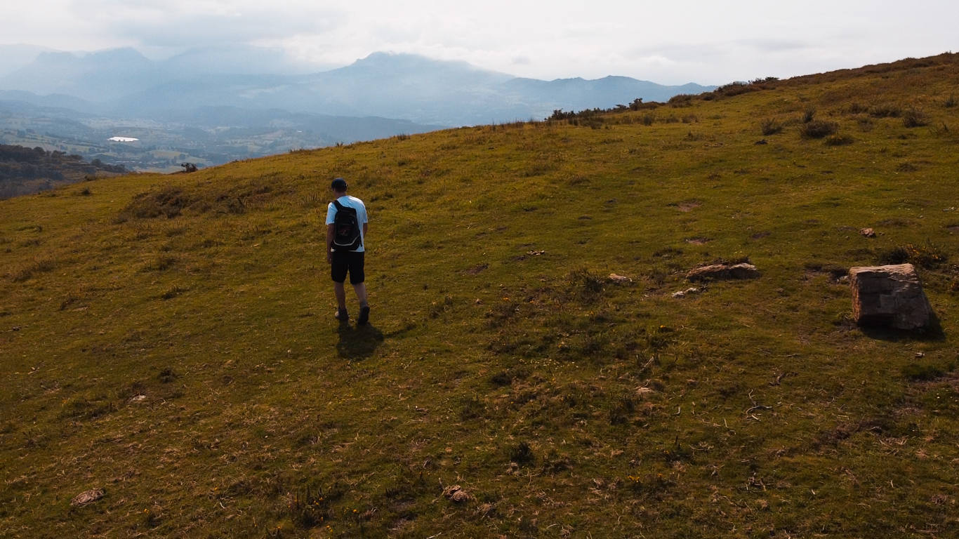 Descendiendo del alto de Guriezo.