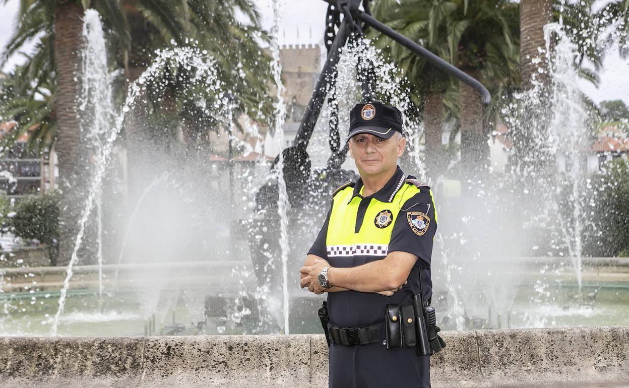 San Vicente propone el título de 'Barquereño ejemplar' para el jefe de la Policía Local, Francisco José García