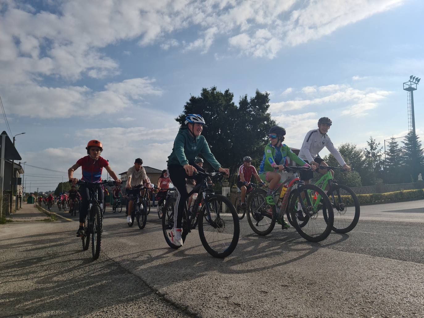 Fotos: Imágenes de la XXXVII edición del Día de la Bicicleta de Camargo