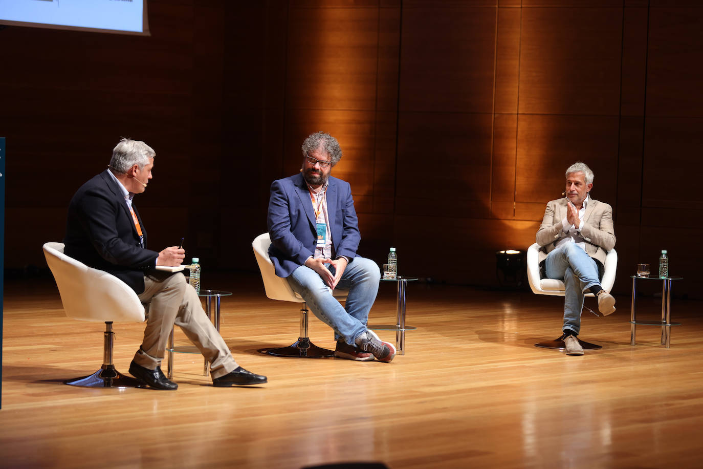 Sergio de Molino, escritor y periodista e Ignacio Elguero, director de Educación, Diversidad Cultural e Internacional de RTVE. 