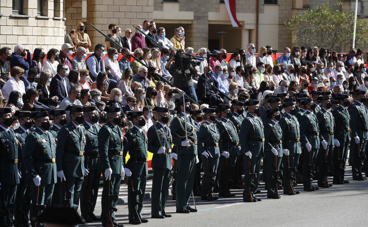 Actos del Día del Pilar en el acuartelamiento de Campogiro.