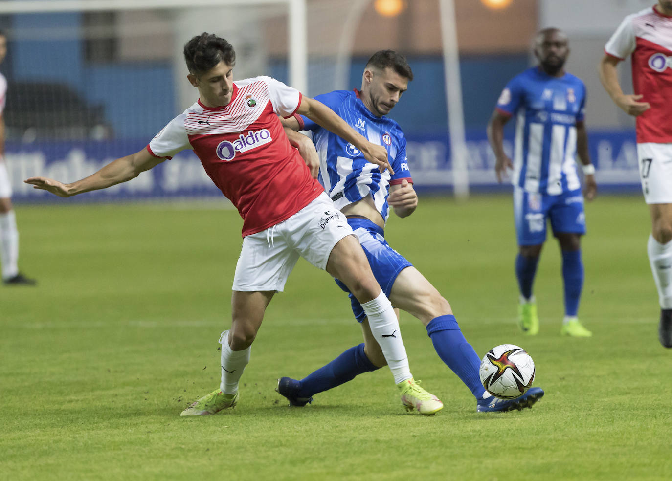 Fotos: Las imágenes del Avilés-Racing