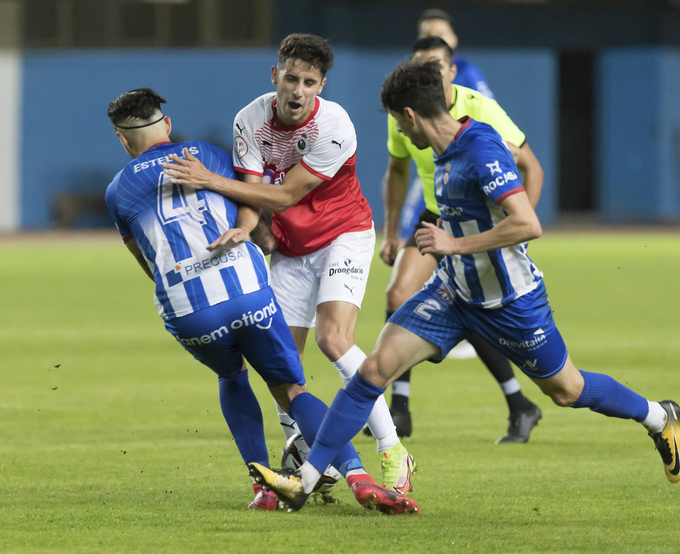 Fotos: Las imágenes del Avilés-Racing