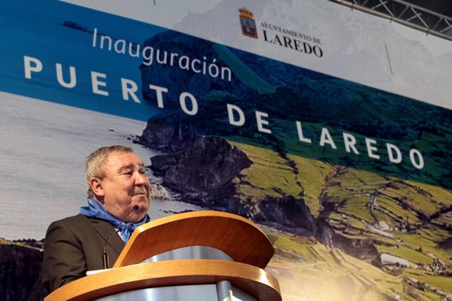 Acto inaugural del puerto de Laredo, en 2011.