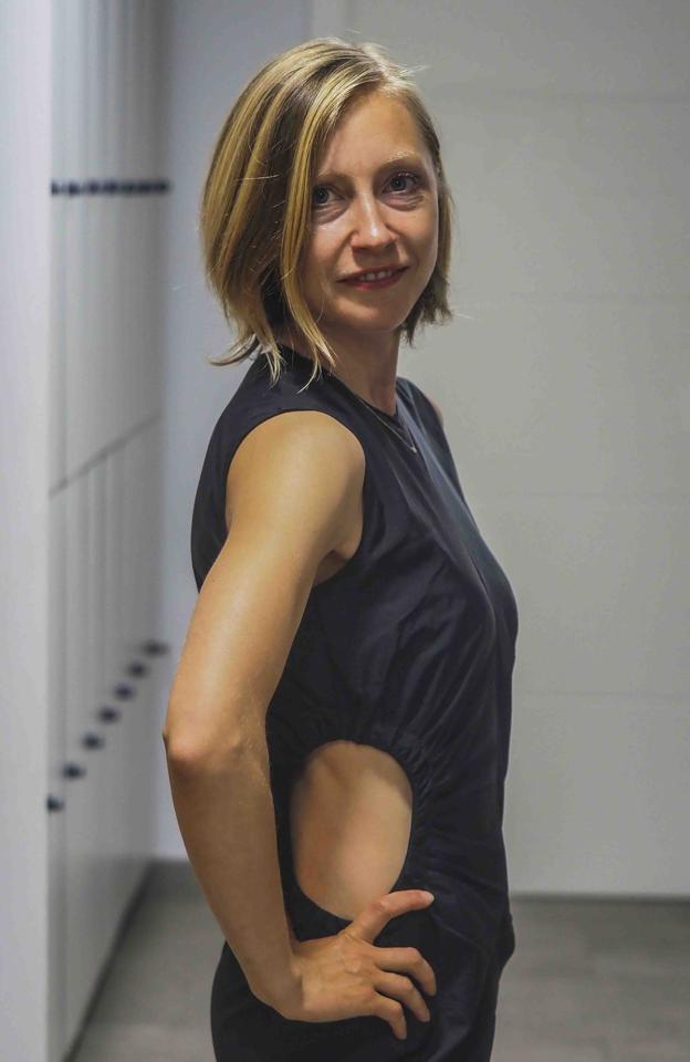 Elena Iakovenko, la profesora de Bikram Yoga.