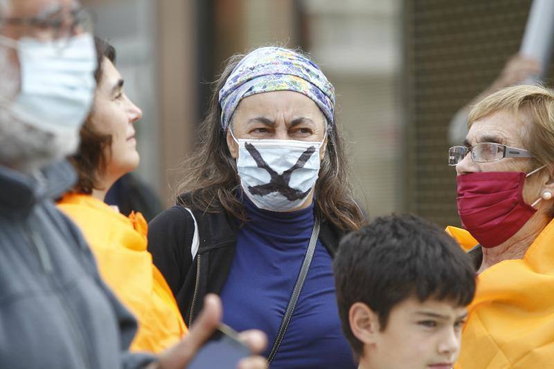 Fotos: Concentración y manifestación contra los eólicos