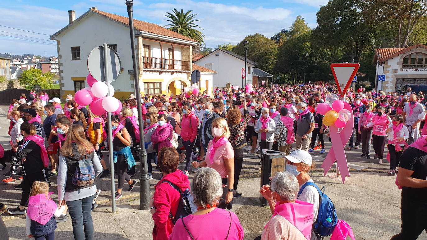 Fotos: Imágenes de la marcha contra el cáncer de mama en Puente San Miguel