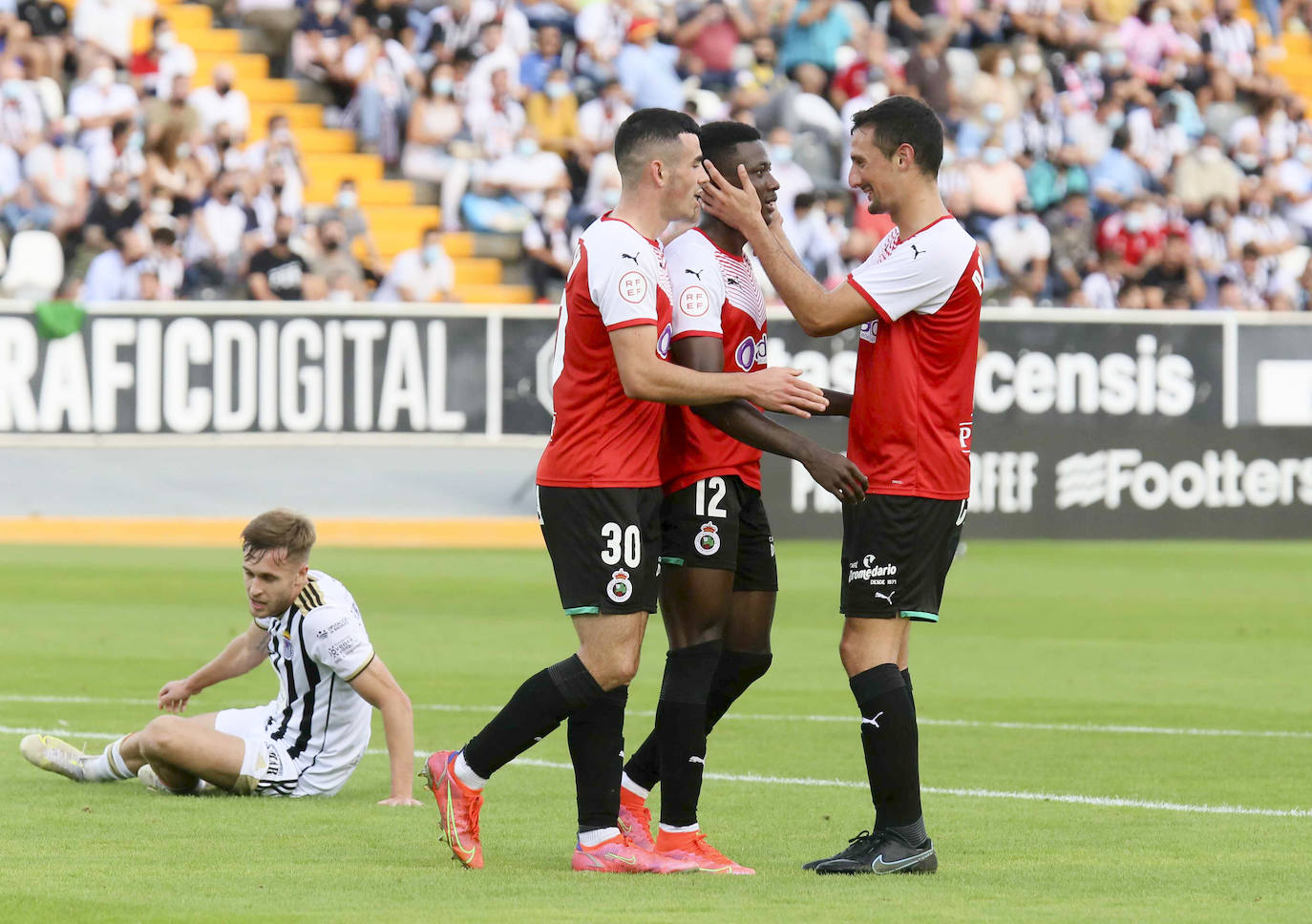 Fotos: El partido Badajoz - Racing, en imágenes