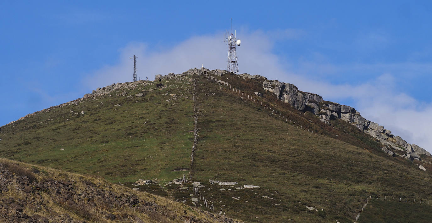 Fotos: La ascensión al Pico Jano desde el embalse de Alsa