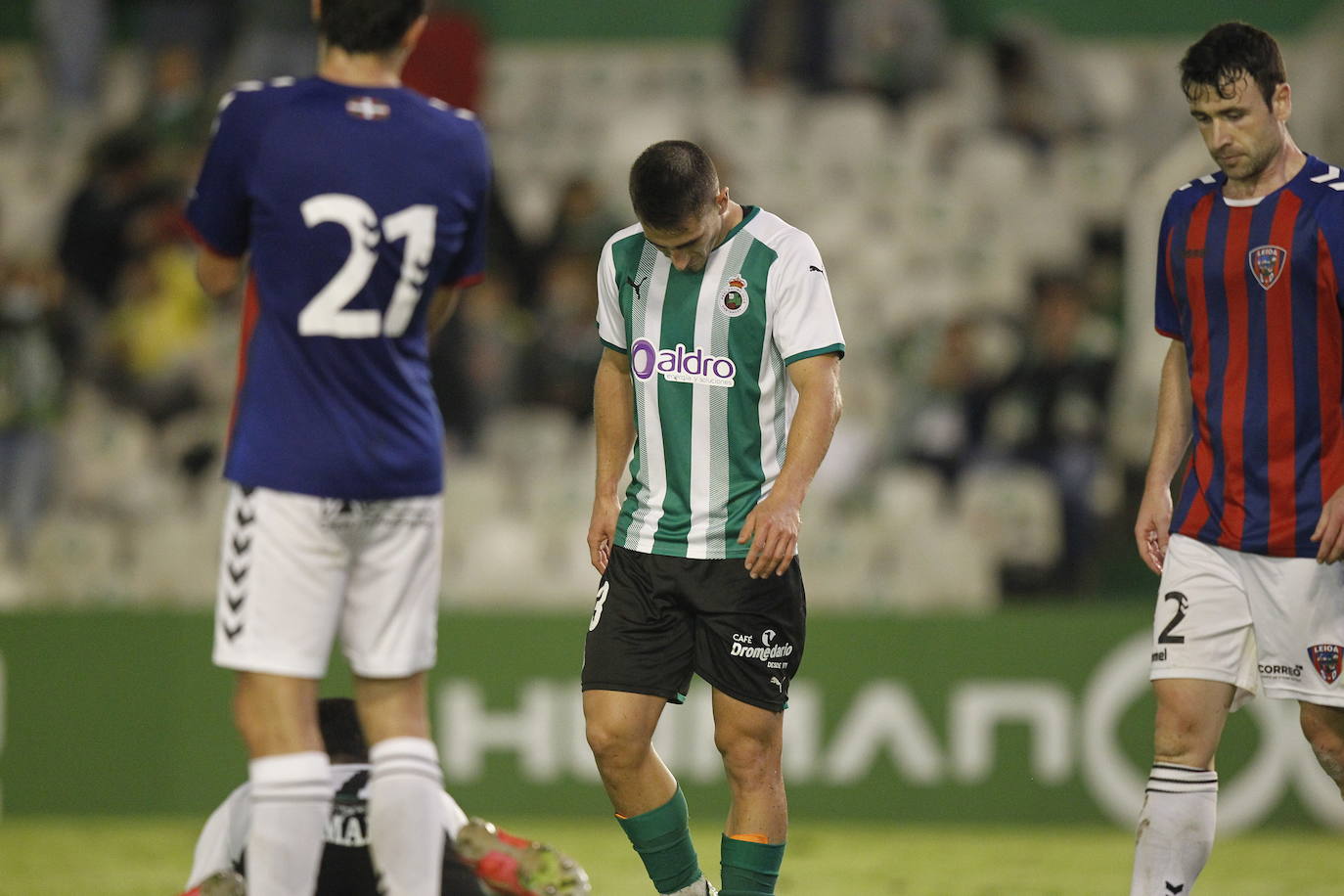 Fotos: Las imágenes del partido Racing-Leioa