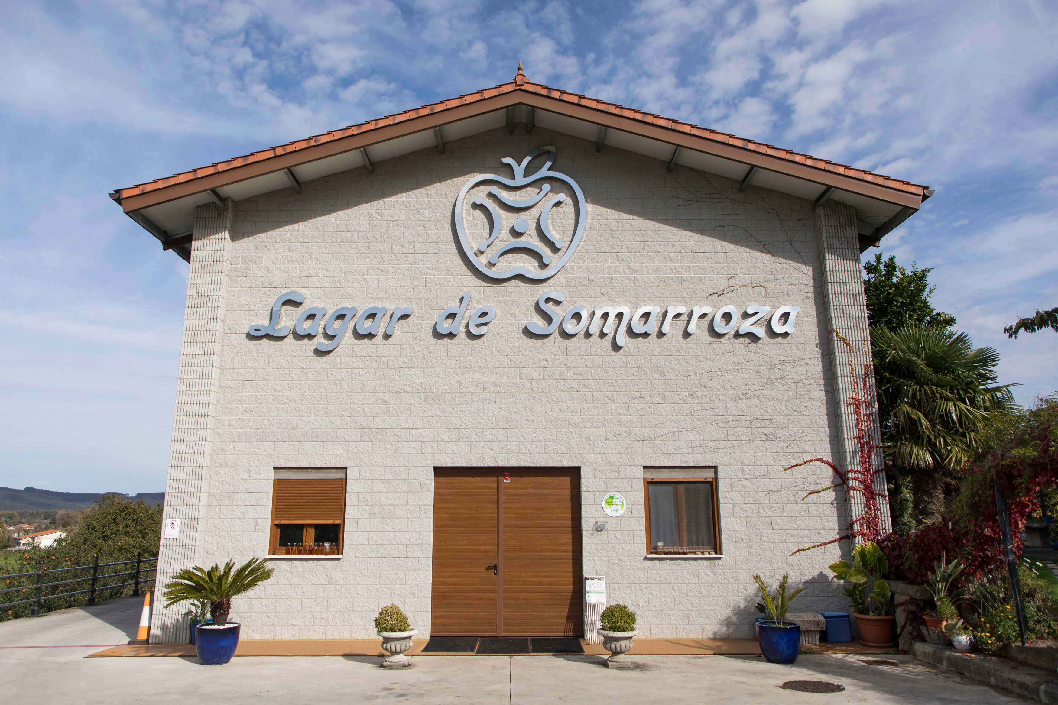 El lagar de Somarroza, una sidra 100% hecha en Cantabria, se encuentra en Renedo. 