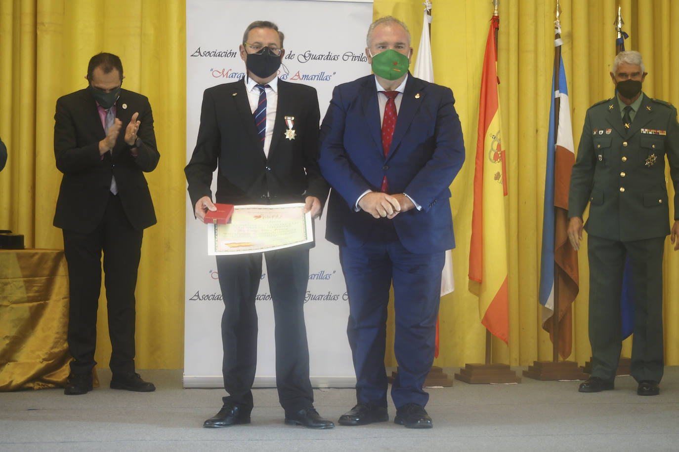 Fotos: El Astillero apela a la «unidad» en el homenaje a las víctimas del terrorismo