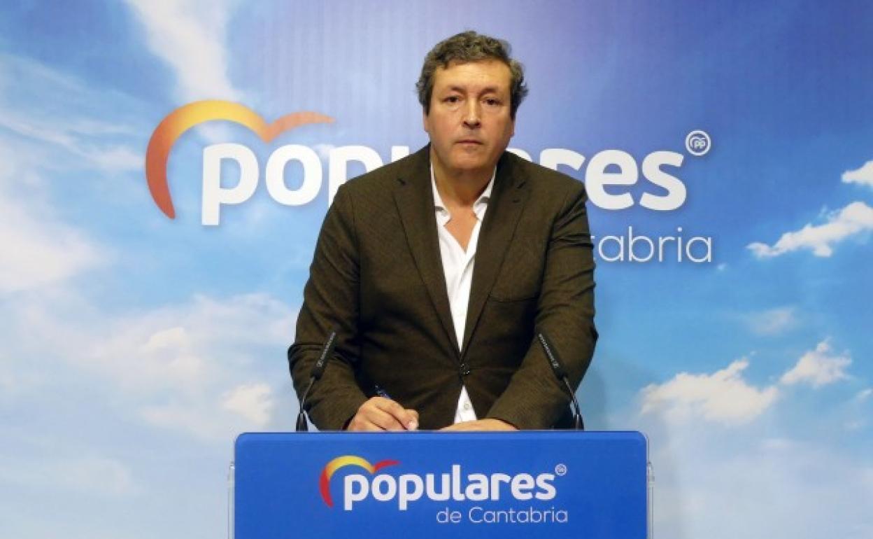 Íñigo Fernández, portavoz de PP.