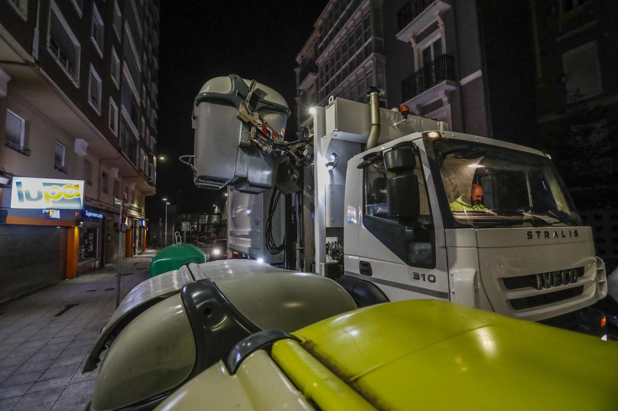 El turno de noche que estrenó el servicio se desarrolló «sin incidentes» por las calles de Santander