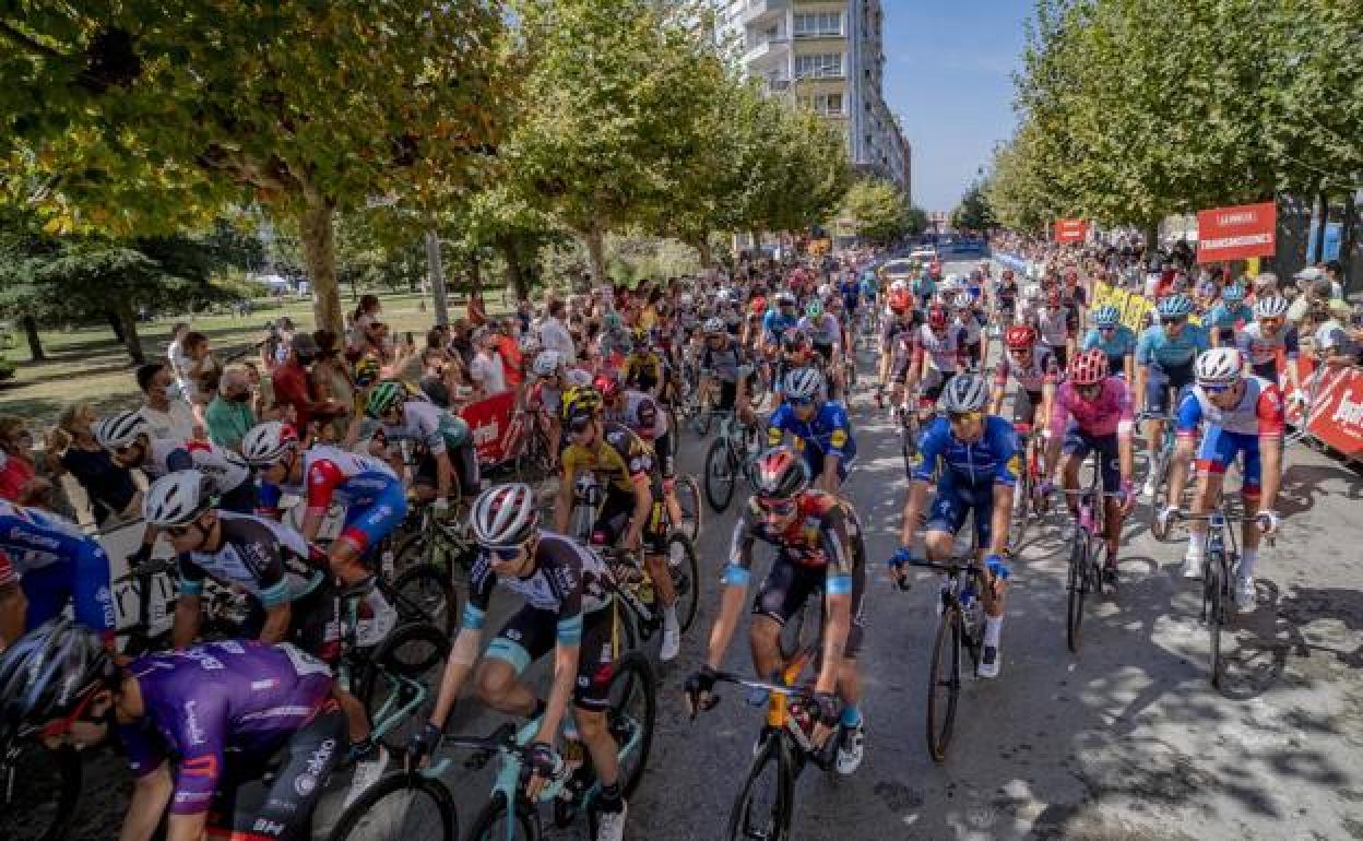 Imagen de la última Vuelta a España, a su paso por Cantabria