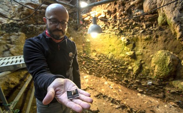 Imagen. José Manuel Maíllo, Director de la excavación.