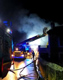 Imagen secundaria 2 - Un incendio calcina una vivienda en Valdáliga