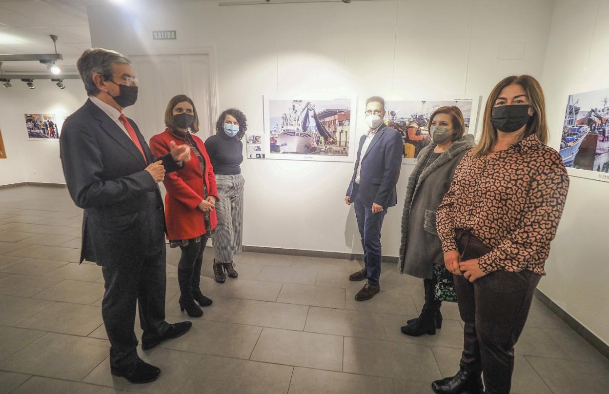 Luis Revenga (izda.), Paula Fernández, Irene Bajo, Javier Incera, Rosa Valdés y Araceli Ayesa.
