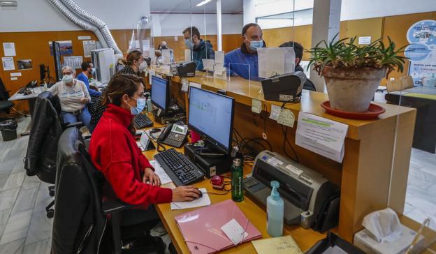 Los administrativos defienden la nueva gestión de citas en los centros de salud