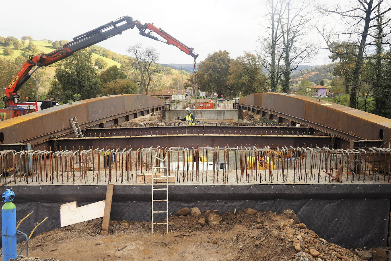 Fotos: Este es el estado de las obras del puente sobre el Pisueña