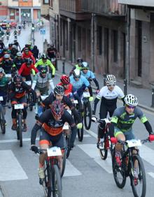 Imagen secundaria 2 - Javier del Cueto se impone en la Maratón BTT Valle de Liébana