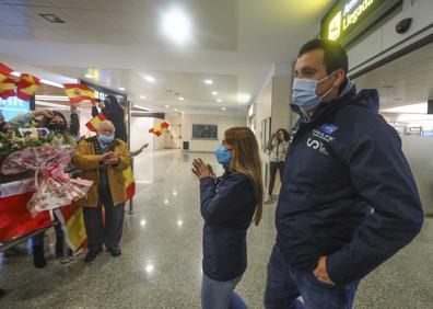 Imagen secundaria 1 - La cántabra Sara Fernández, recibida como una campeona