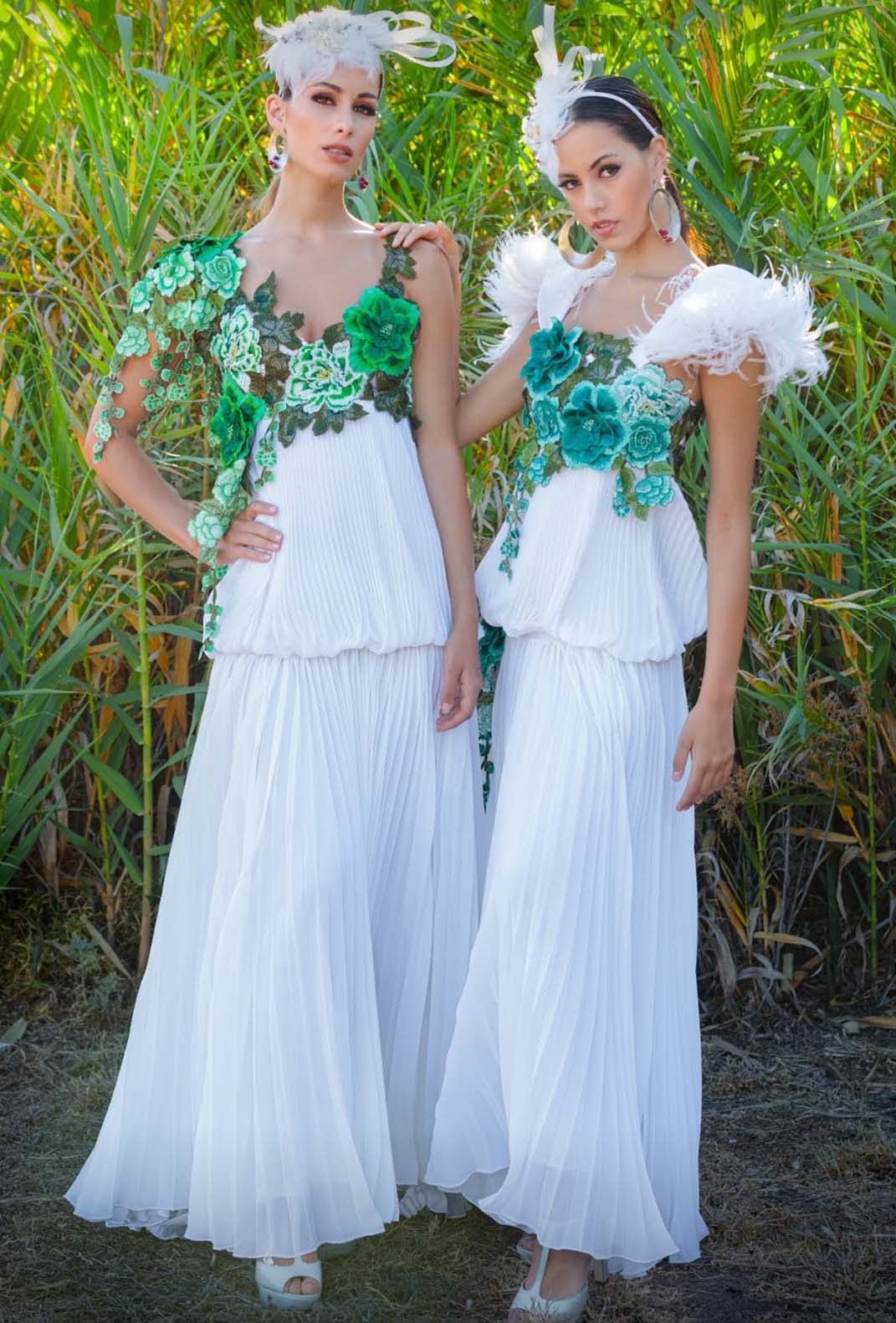 Dos diseños con los plisados como protagonistas y unas alegorías florales, a las que se sumarán las creaciones de Siempreprimavera.