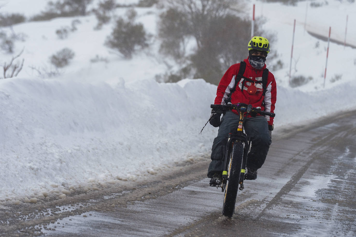 Fotos: Alto Campoo se llena de nieve la víspera de su apertura