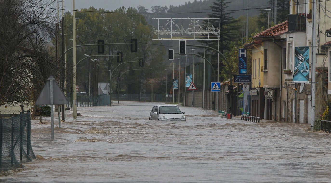 Fotos: El Pas se desborda en Vioño, Quijano y Barcenillas