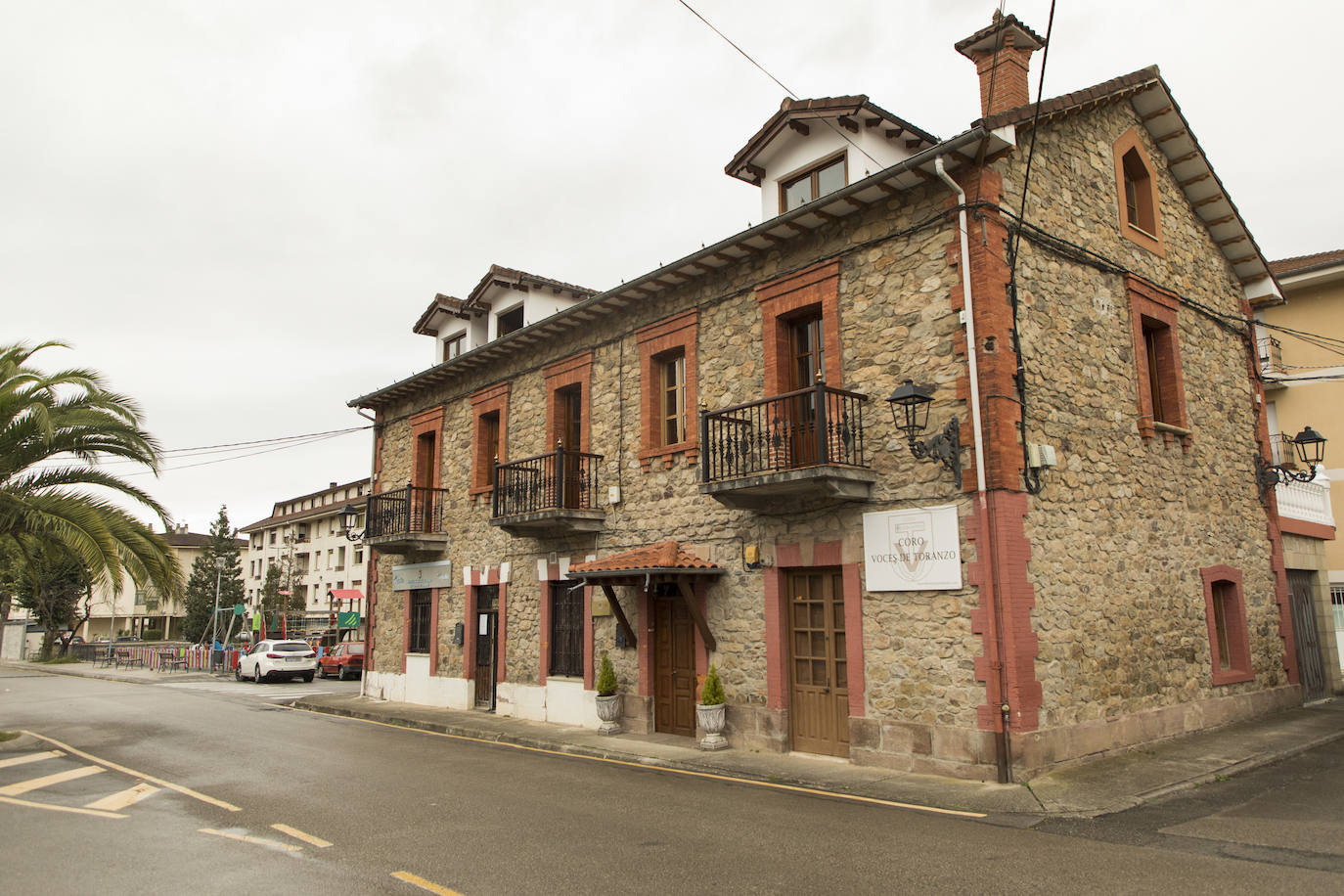 Antigua estación de tren de Alceda y Ontaneda, edificio inaugurado en 1901.