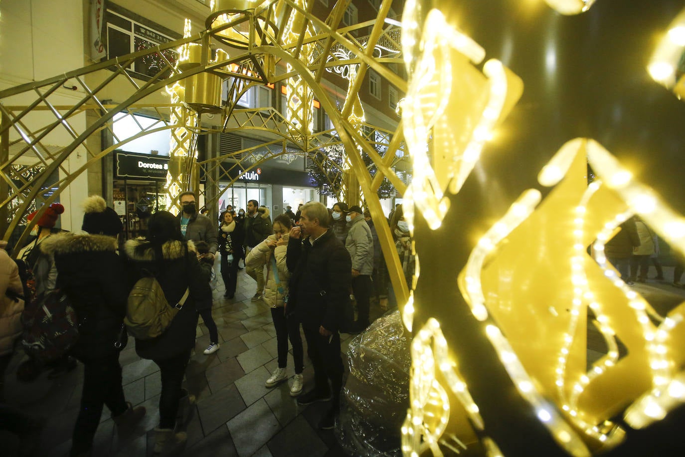 Fotos: Las luces y el ambiente abren la Navidad en Santander