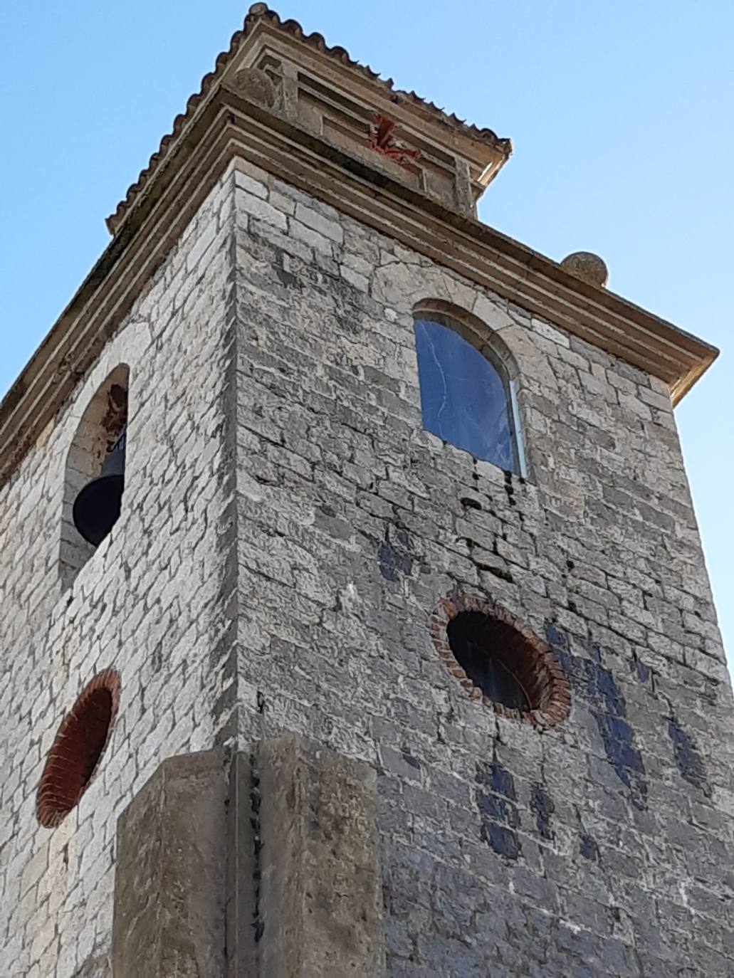 Fotos: Daños en la iglesia de Pedreña tras la caída del rayo