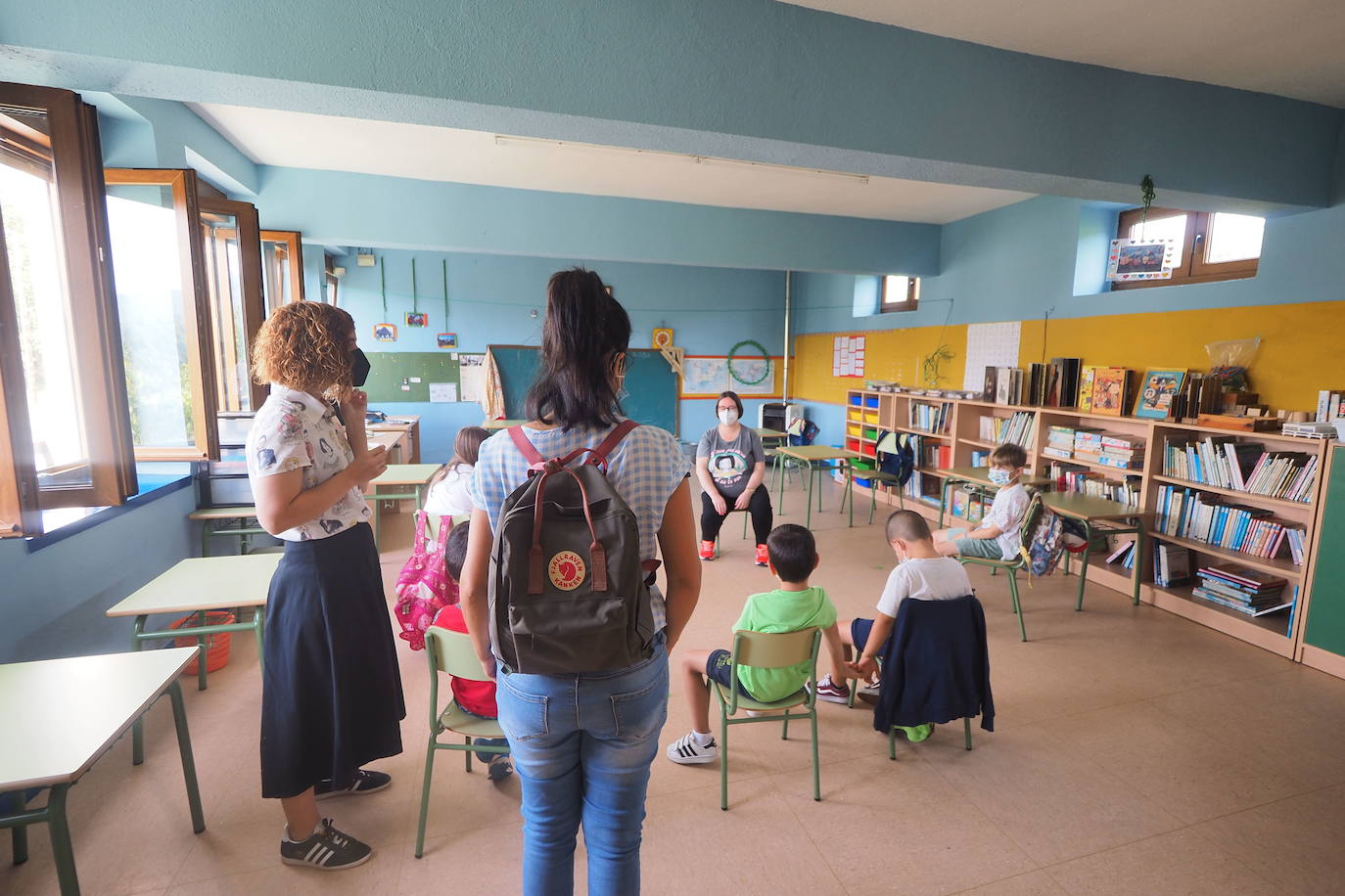 El colegio de Bielva durante una jornada lectiva 