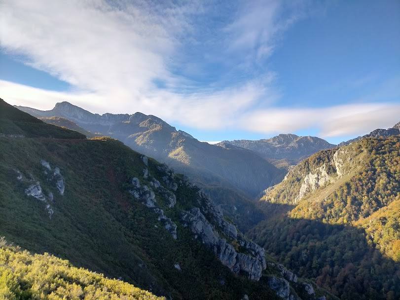 Vistas desde el camino a Brañagallones.