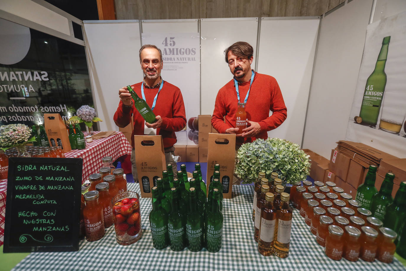 Localidad: Moncalián, Ambrosero. Responsables: Juan José Hierro y Gonzalo Garrido. Especialidades y productos que presentan: Sidra natural y otros productos artesanales elaborados con manzana de cosecha propia: zumo, mermelada y vinagre. En la finca organizan catas, visitas y otras actividades. 