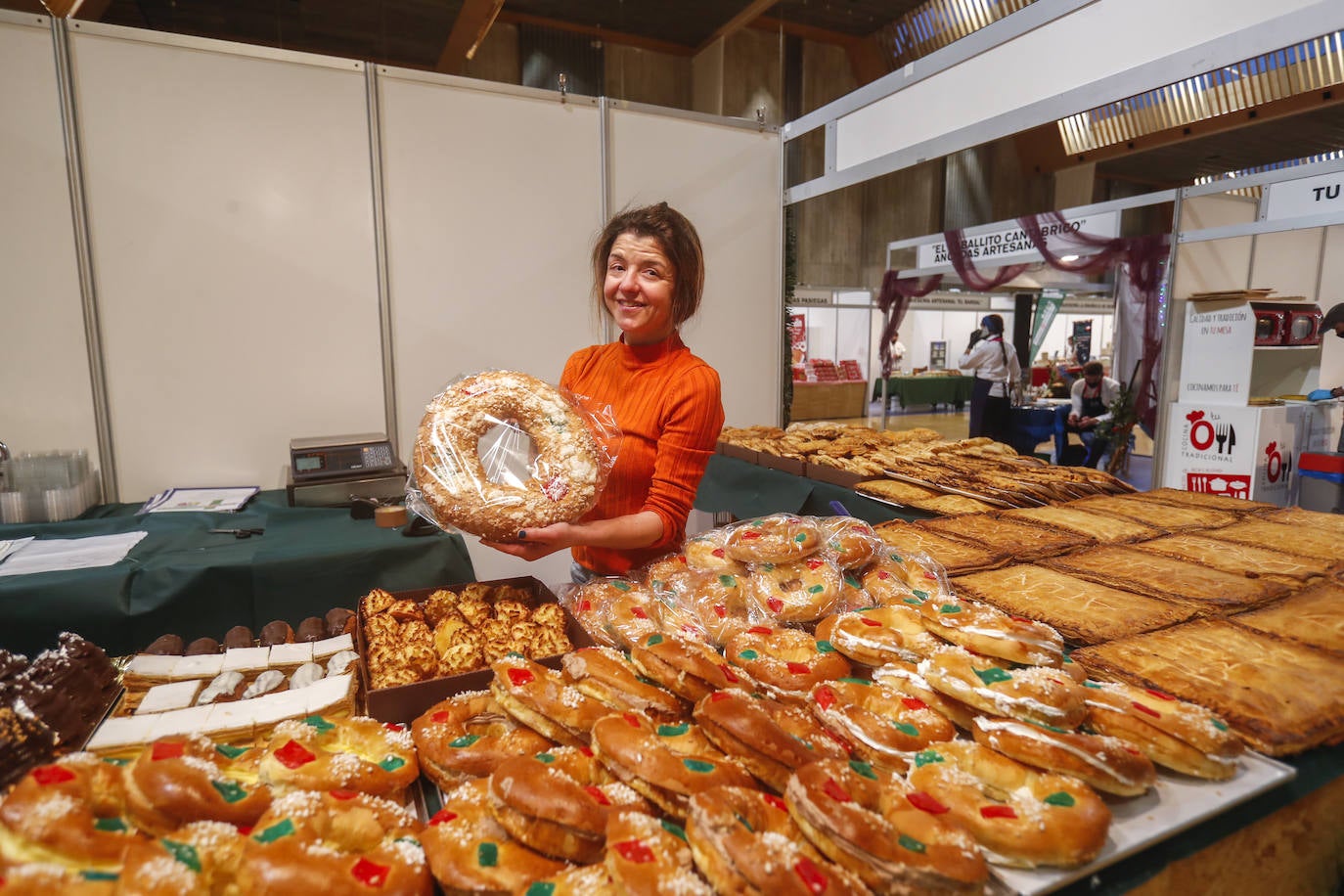 Localidad: San Román de la Llanilla, Santander. Responsable: Virginia Pérez. Especialidades: Más de 30 tipos de empanadas de hojaldre artesano, hojaldre de mantequilla, roscones de reyes... Productos que presentan: Empanadas variadas y Rosco de Reyes con ofertas especiales.