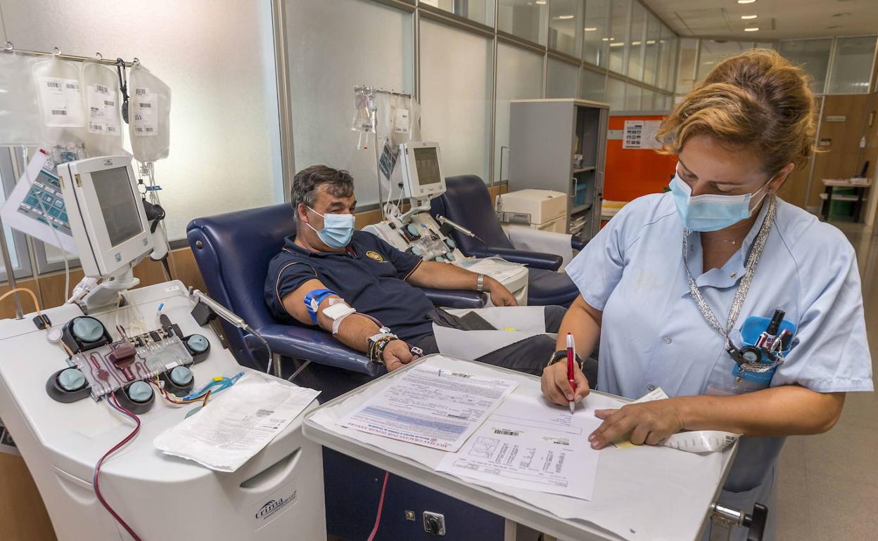 Donante en Valdecilla durante la crisis sanitaria del coronavirus.