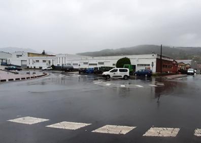 Imagen secundaria 1 - Tranquilidad, de momento, en el polígono de Marrón, en Ampuero, y en los alrededores del Asón.