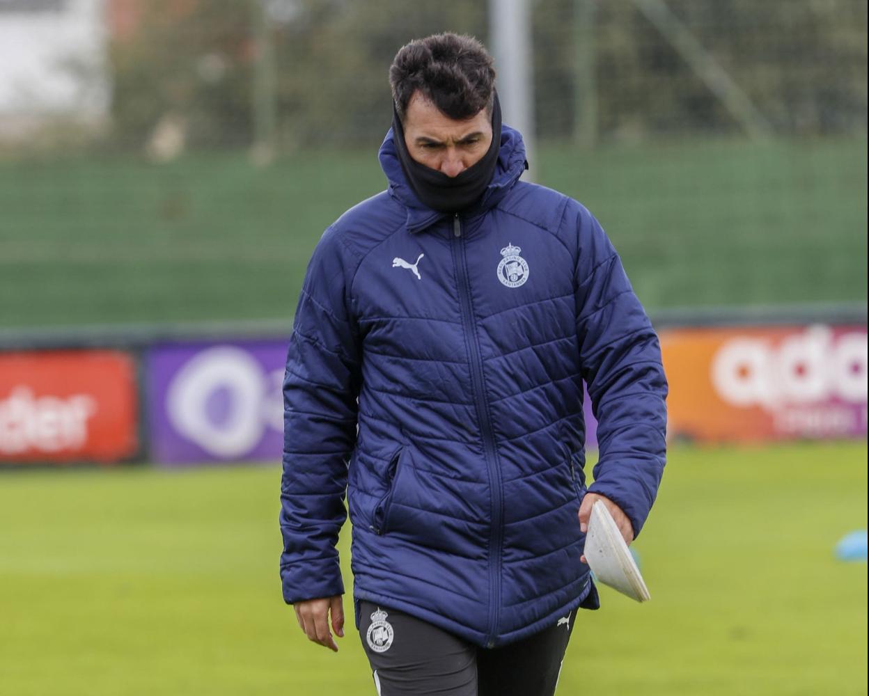 Guillermo Fernández Romo, durante una sesión de entrenamiento esta semana en La Albericia. 