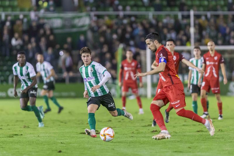 Fotos: Las imágenes del Racing - Rayo Majadahonda