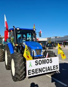 Imagen secundaria 2 - Imágenes de las protestas del sector en los supermercados de Camargo