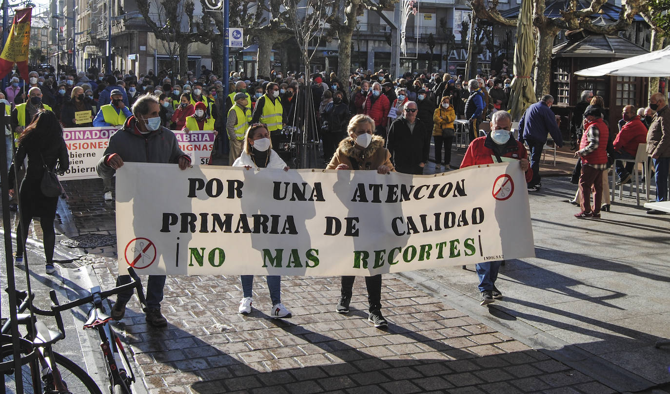 Fotos: Santoña se echa a la calle