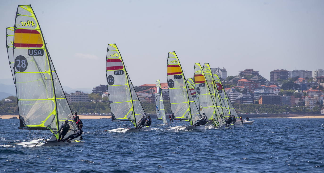 La capital cántabra acogió en mayo el 'Santander Test Event Trofeo Autoridad Portuaria', una prueba test en la que navegaron los mejores veleros del mundo en las clase 49er como preparatoria para los Juegos Olímpicos de Tokio 2021