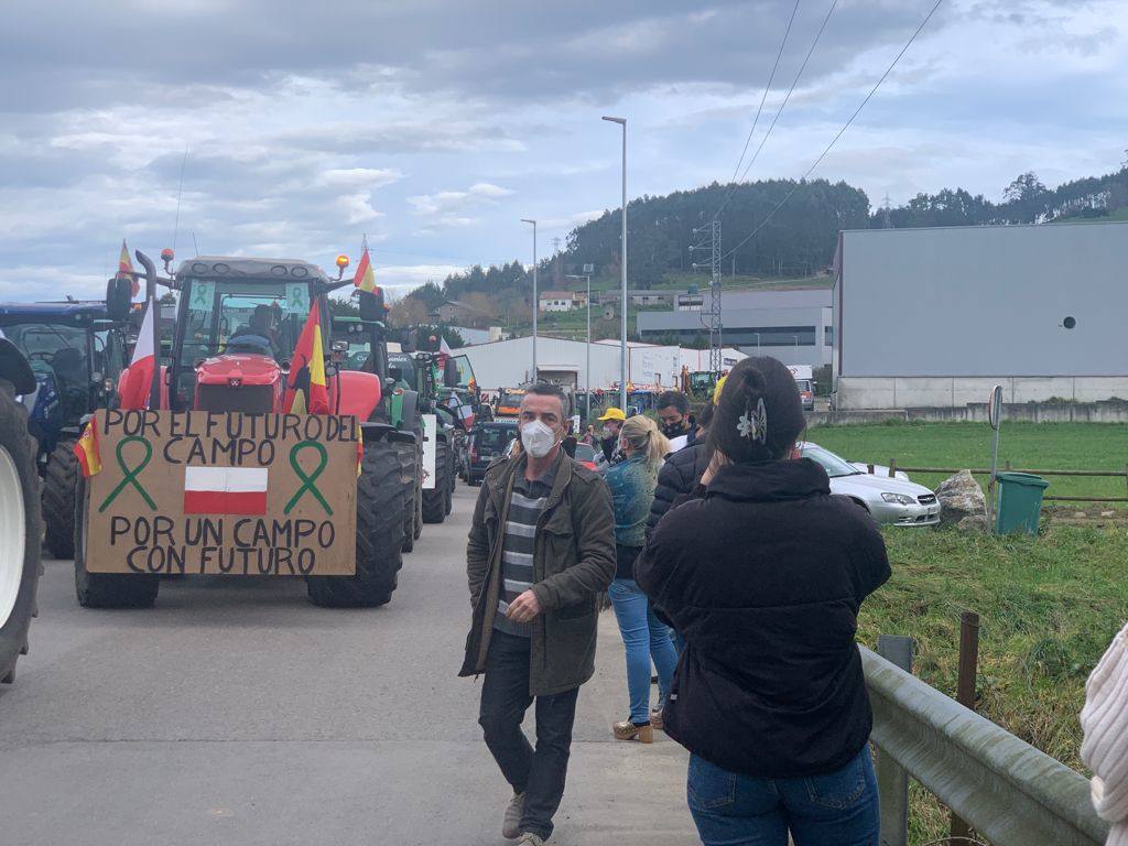 Fotos: Concentración de ganaderos en Meruelo