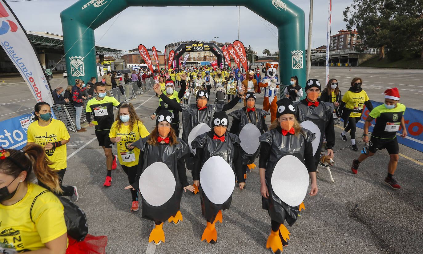 Fotos: Así ha transcurrido la San Silvestre de Torrelavega para recaudar alimentos para Cruz Roja