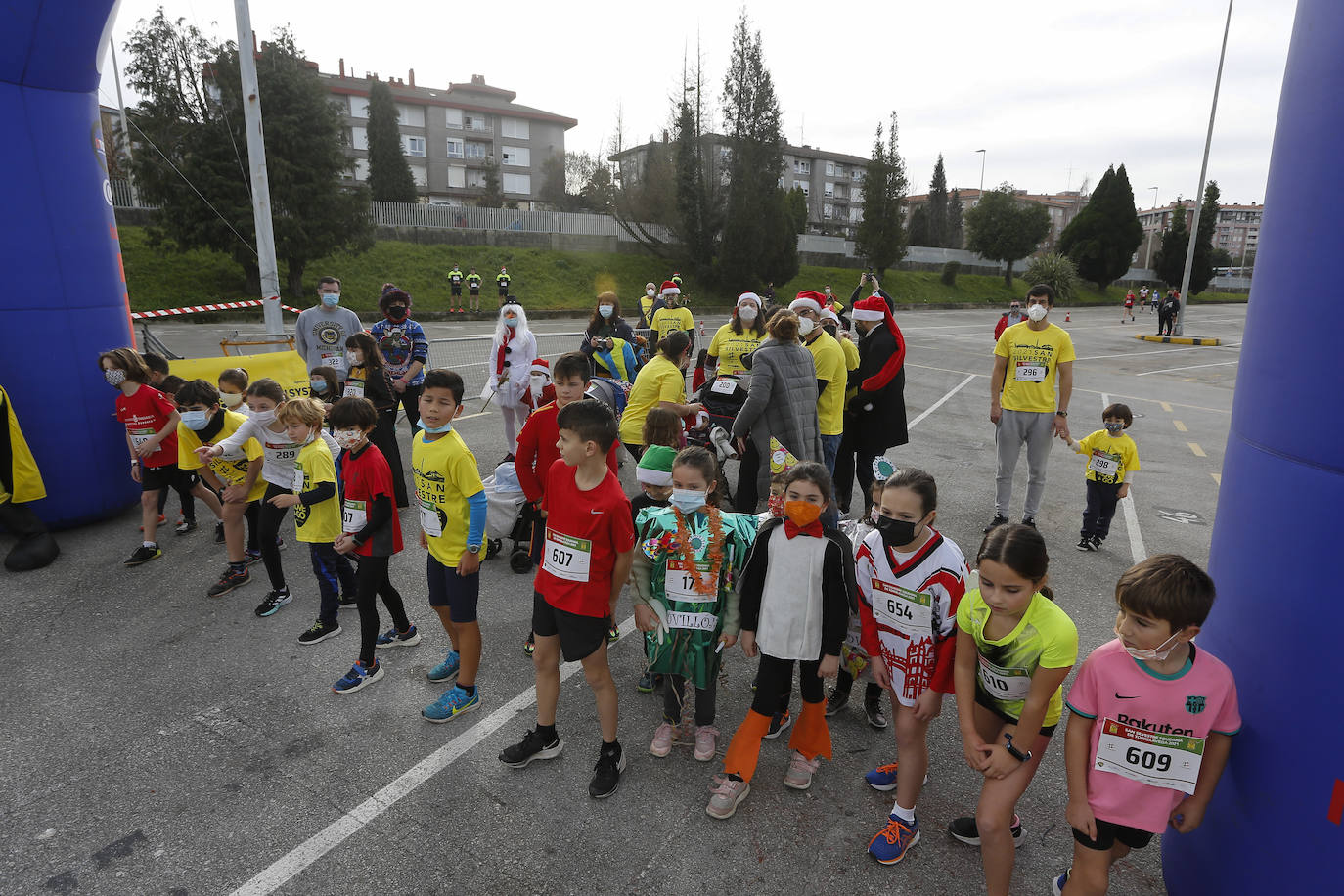 Fotos: Así ha transcurrido la San Silvestre de Torrelavega para recaudar alimentos para Cruz Roja