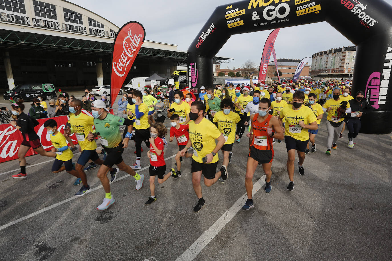 Fotos: Así ha transcurrido la San Silvestre de Torrelavega para recaudar alimentos para Cruz Roja