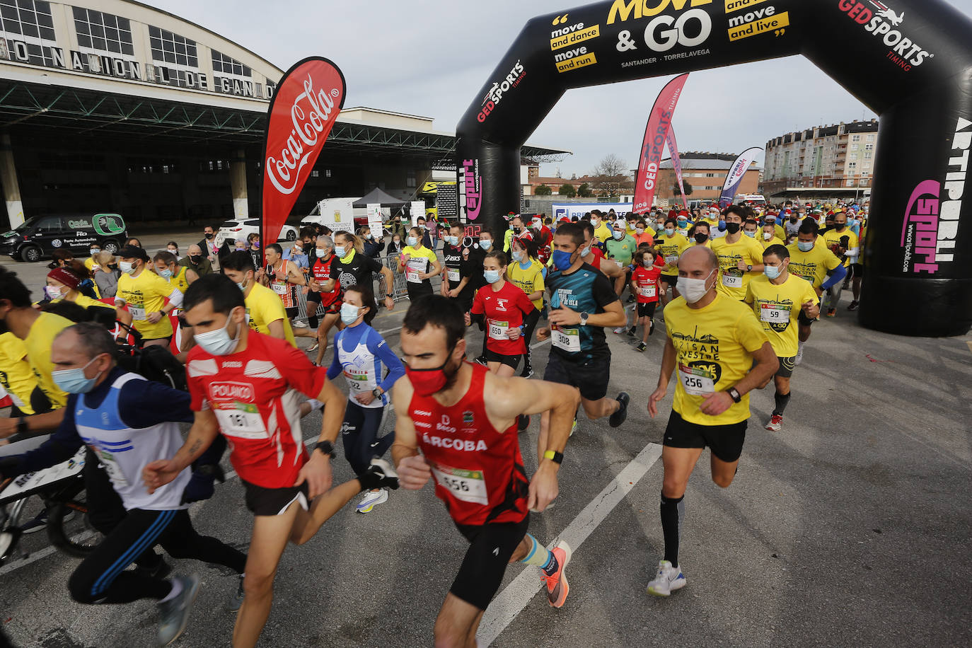 Fotos: Así ha transcurrido la San Silvestre de Torrelavega para recaudar alimentos para Cruz Roja