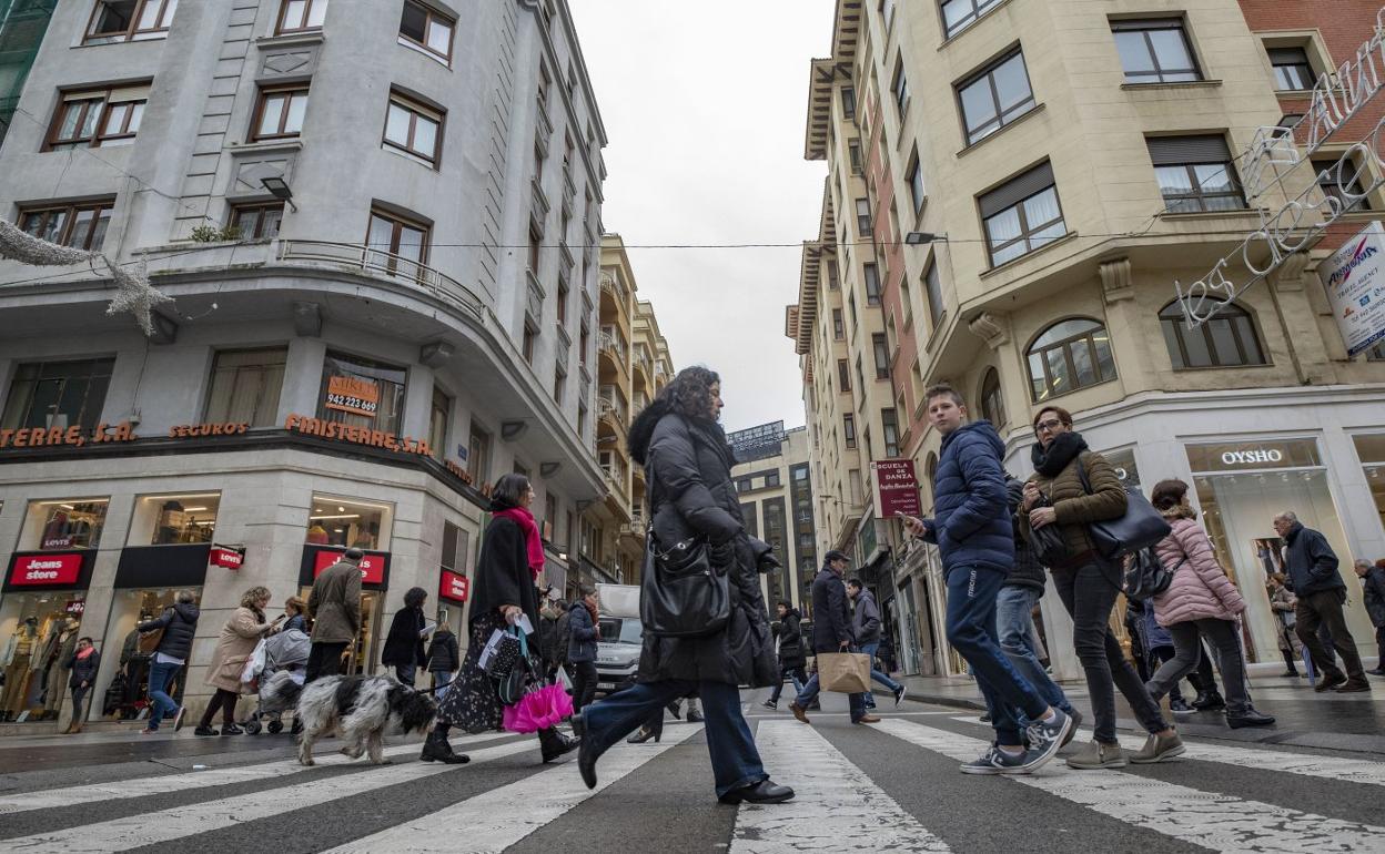 El saldo vegetativo anual de Santander es de -700 habitantes. Cada día mueren cinco personas y nacen tres. 