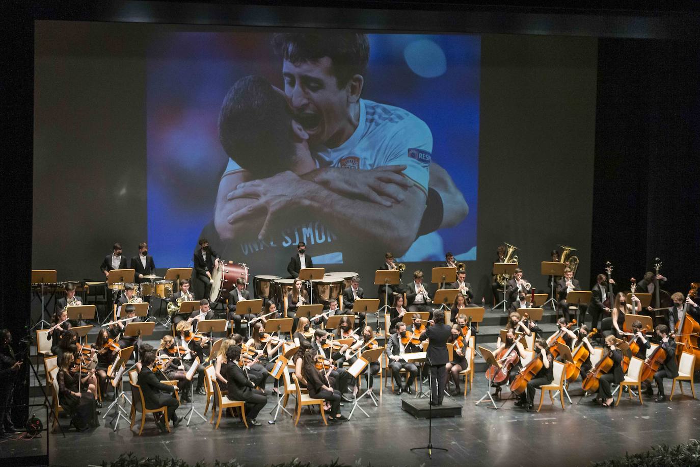 La joven orquesta de la Universidad Internacional Menéndez Pelayo, en plena interpretación.